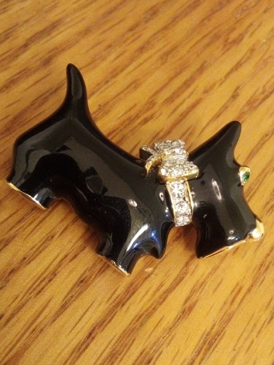None Jewelry - Black Scottie Dog Brooch with Crystal Collar